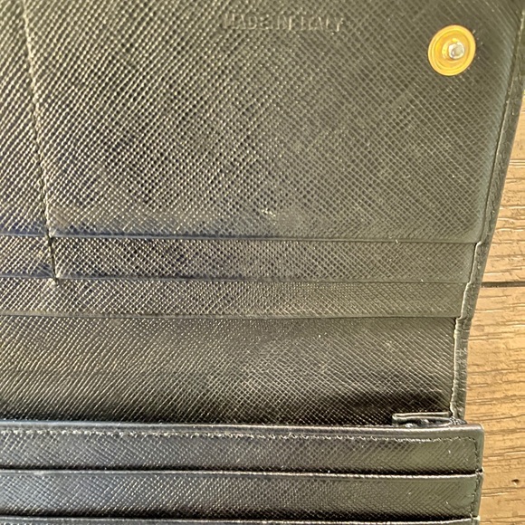 Authentic Prada Saffiano Long Zip Wallet Black - Picture 8 of 14